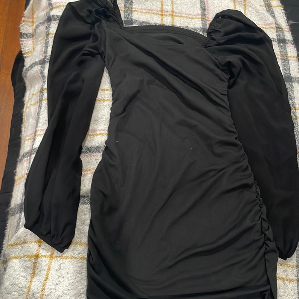 Cute black long sleeve dress size xs